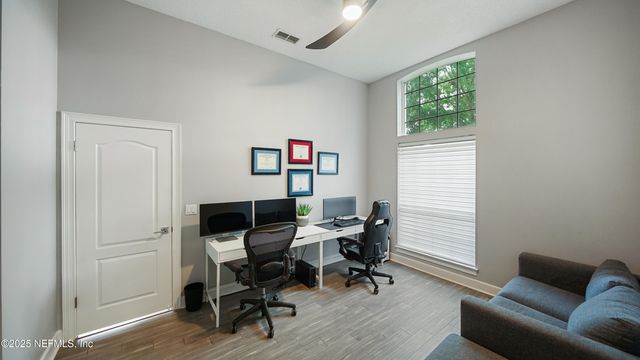 9911 CHELSEA LAKE Road, Jacksonville, FL 32256