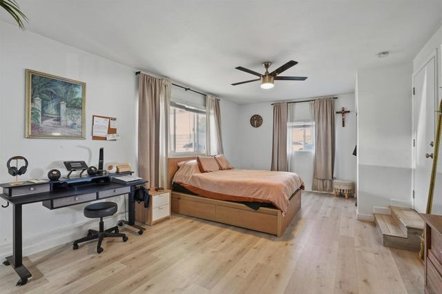 5533 Roswell St, San Diego, CA 92114