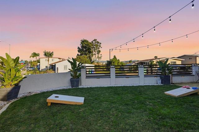 5533 Roswell St, San Diego, CA 92114