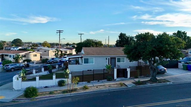 5533 Roswell St, San Diego, CA 92114