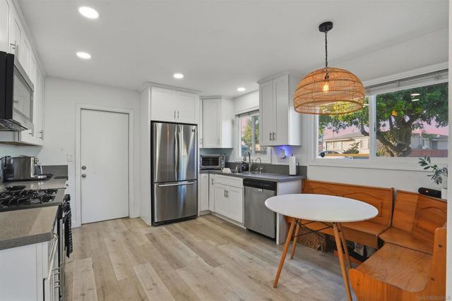 5533 Roswell St, San Diego, CA 92114