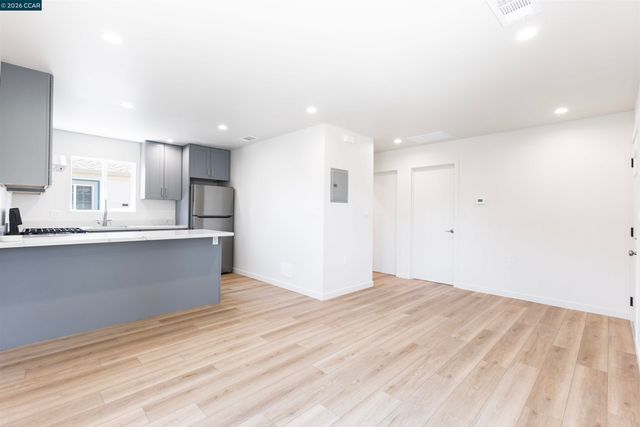 1377 Monterey St, Richmond, CA 94804