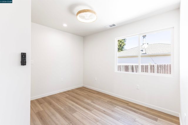 1377 Monterey St, Richmond, CA 94804