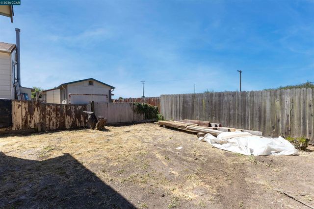 1377 Monterey St, Richmond, CA 94804