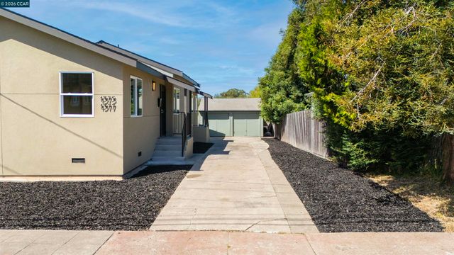 1377 Monterey St, Richmond, CA 94804
