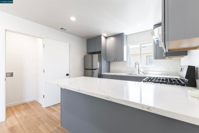 1377 Monterey St, Richmond, CA 94804