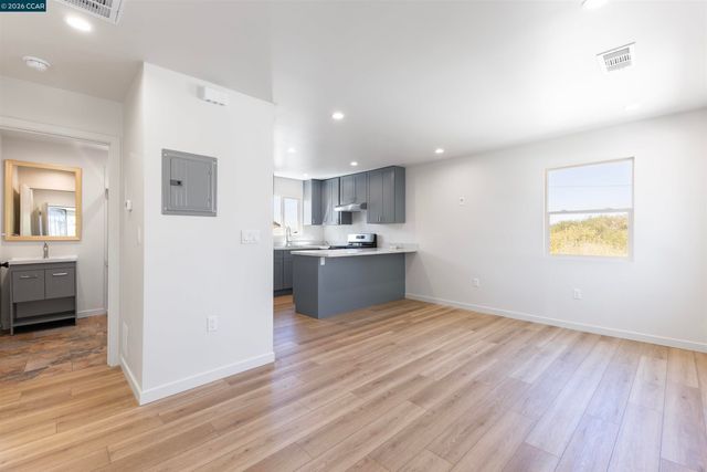 1377 Monterey St, Richmond, CA 94804
