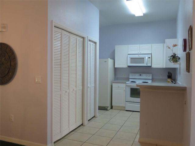 2806 CLUB CORTILE CIRCLE B, Kissimmee, FL 34746