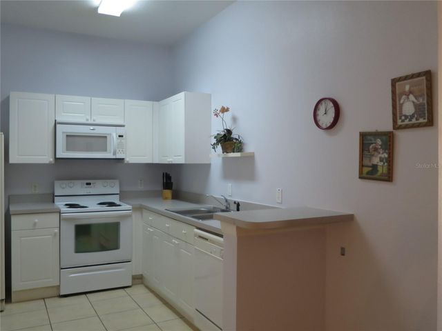 2806 CLUB CORTILE CIRCLE B, Kissimmee, FL 34746