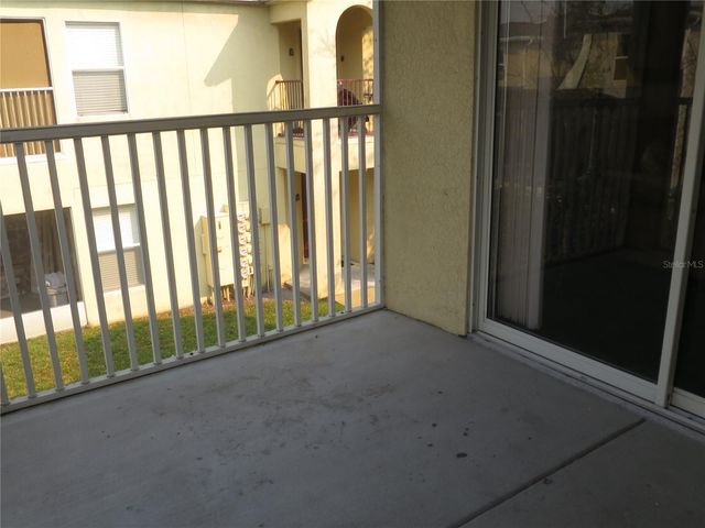 2806 CLUB CORTILE CIRCLE B, Kissimmee, FL 34746