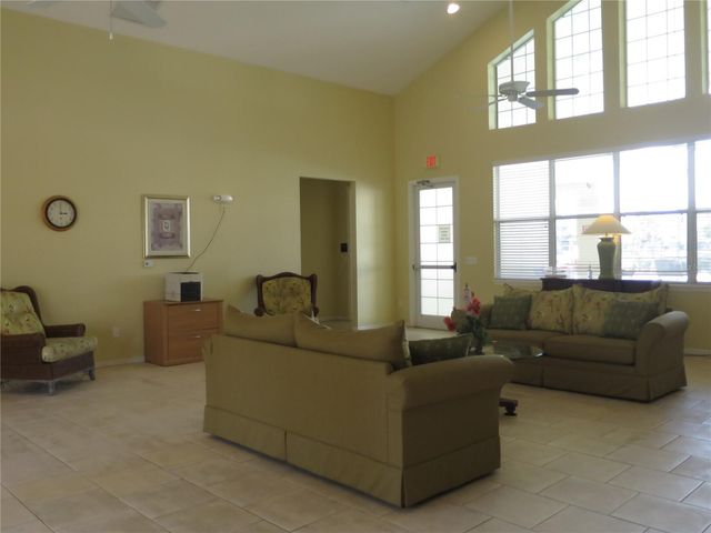 2806 CLUB CORTILE CIRCLE B, Kissimmee, FL 34746