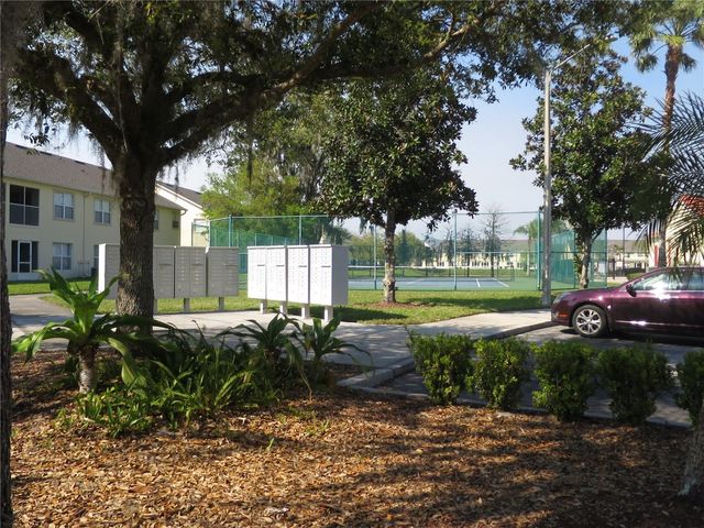 2806 CLUB CORTILE CIRCLE B, Kissimmee, FL 34746