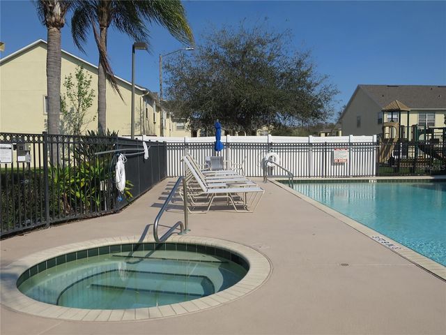 2806 CLUB CORTILE CIRCLE B, Kissimmee, FL 34746