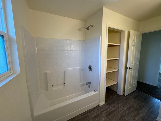 22284 Putnam Avenue, Porterville, CA 93257