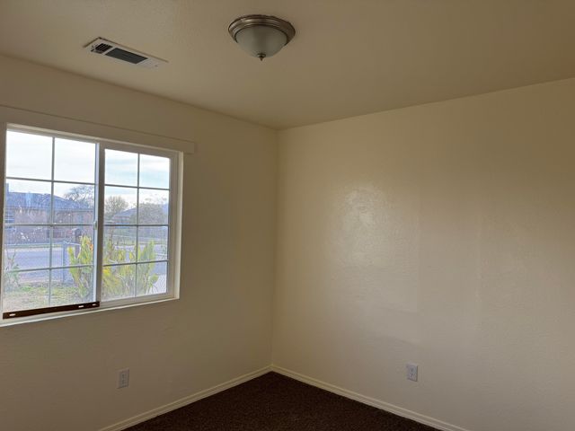 22284 Putnam Avenue, Porterville, CA 93257