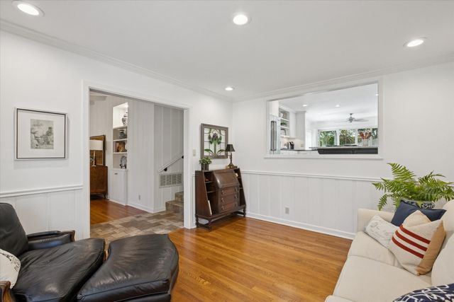 204 Vanshire Road E, Lakeside, TX 76108