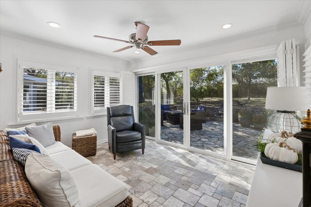 204 Vanshire Road E, Lakeside, TX 76108