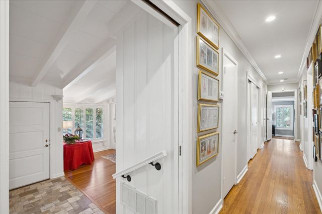 204 Vanshire Road E, Lakeside, TX 76108