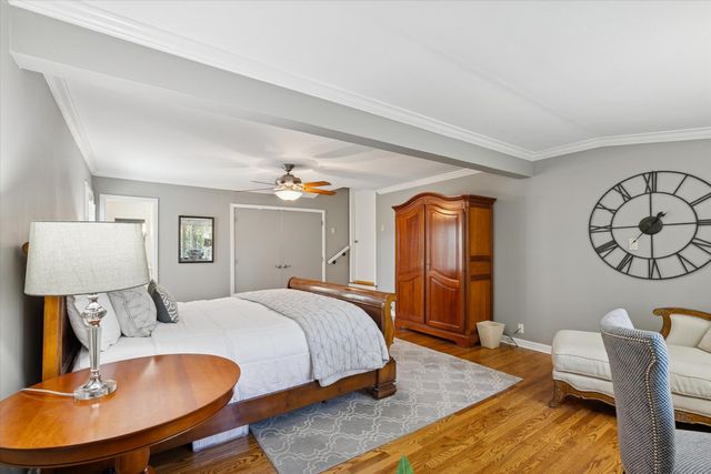 204 Vanshire Road E, Lakeside, TX 76108