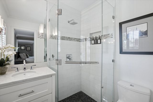 204 Vanshire Road E, Lakeside, TX 76108