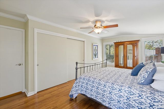 204 Vanshire Road E, Lakeside, TX 76108