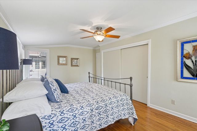 204 Vanshire Road E, Lakeside, TX 76108