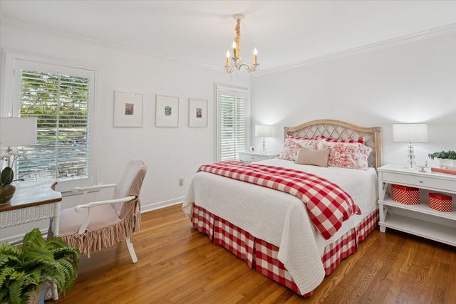 204 Vanshire Road E, Lakeside, TX 76108