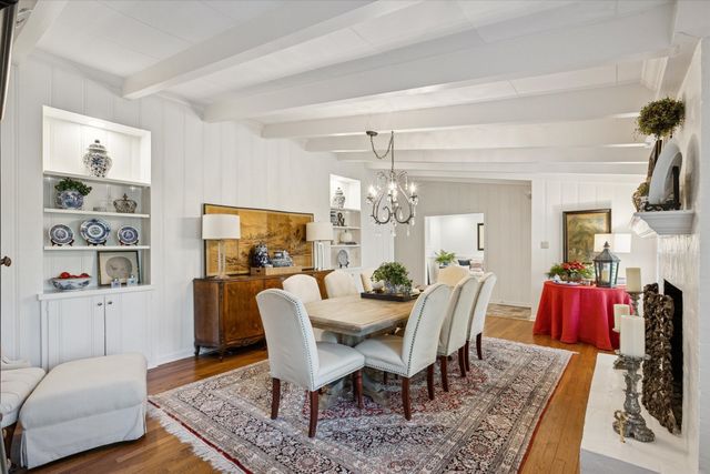 204 Vanshire Road E, Lakeside, TX 76108