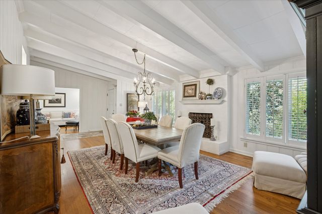 204 Vanshire Road E, Lakeside, TX 76108