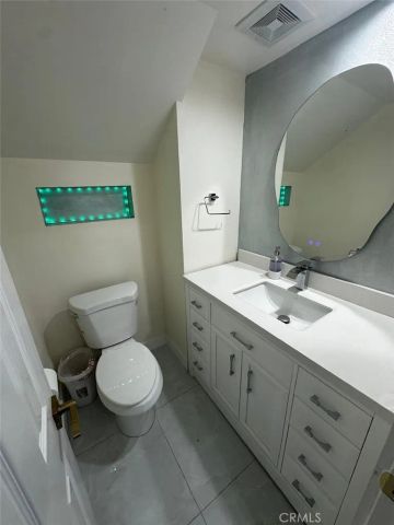7432 Hazeltine 7, Van Nuys, CA 91405