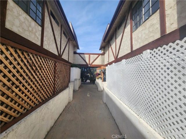 7432 Hazeltine 7, Van Nuys, CA 91405