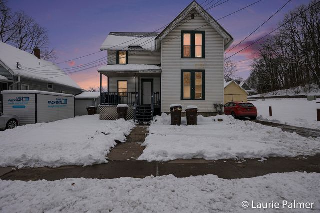 231 E Lincoln Avenue, Ionia, MI 48846