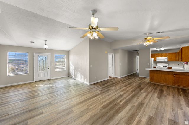 711 E SCENIC DR, Washington, UT 84780