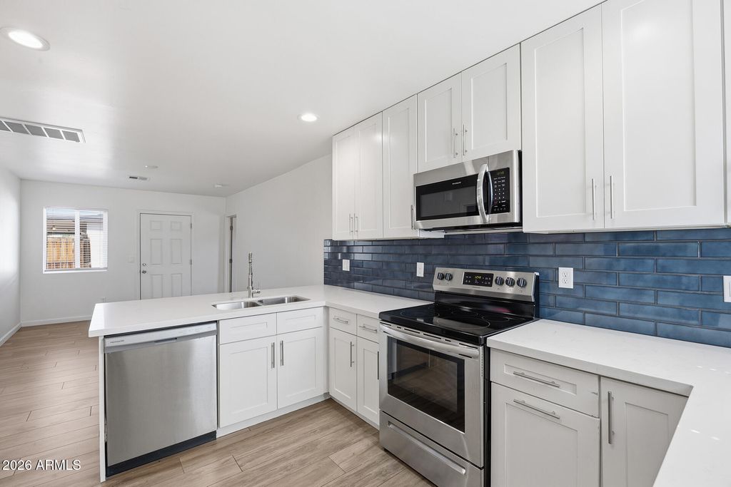 Image 35 of property listing at 1005 E MARIPOSA Street, Phoenix, AZ 85014