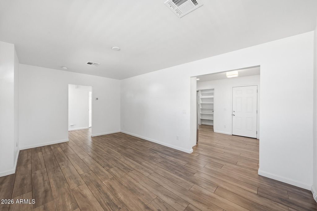 Image 7 of property listing at 1005 E MARIPOSA Street, Phoenix, AZ 85014