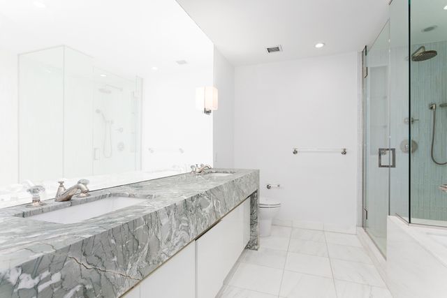 305 E 85th St Apt 6C, New York City, NY 10028
