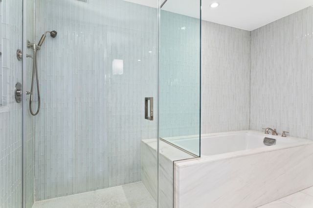 305 E 85th St Apt 6C, New York City, NY 10028
