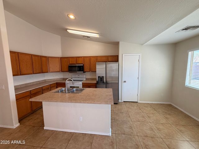 8409 W PAYSON Road, Tolleson, AZ 85353