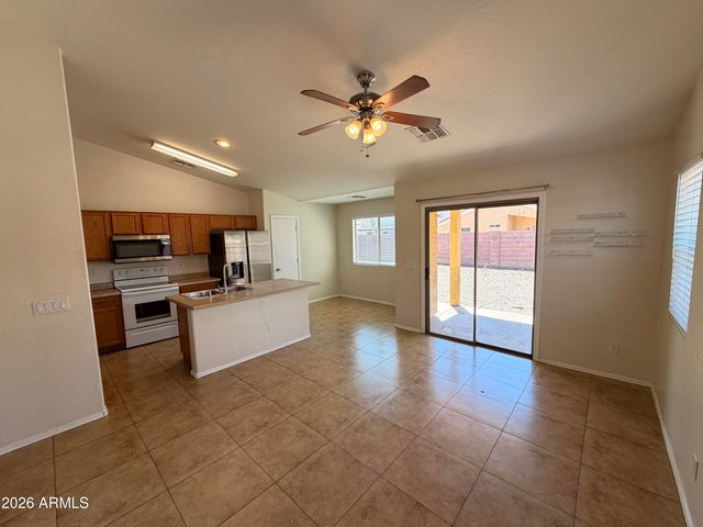 8409 W PAYSON Road, Tolleson, AZ 85353