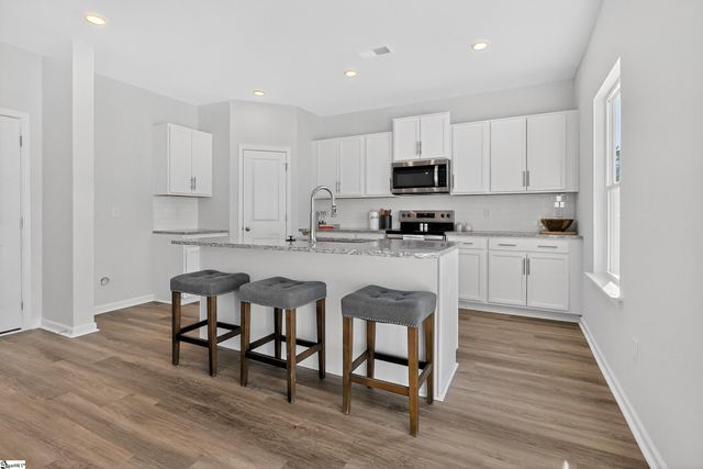 13 Torwood Street, Fountain Inn, SC 29644