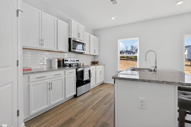 13 Torwood Street, Fountain Inn, SC 29644