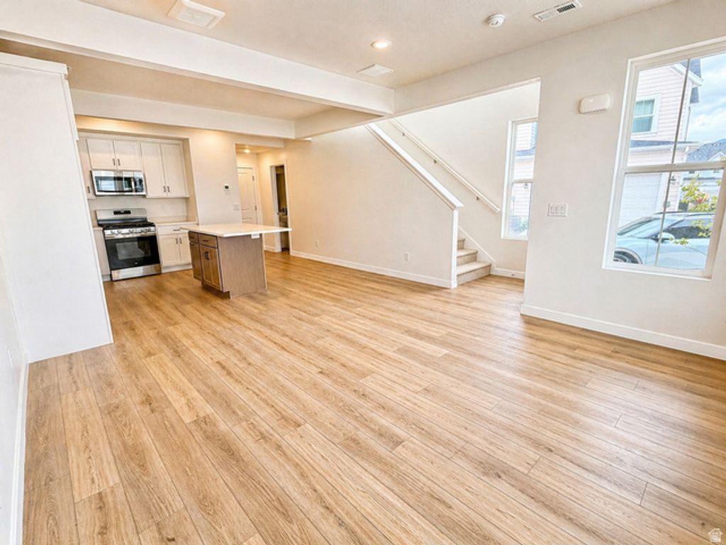 Image 7 of property listing at 6891 W SOUTH JORDAN PKWY #329, South Jordan, UT 84009