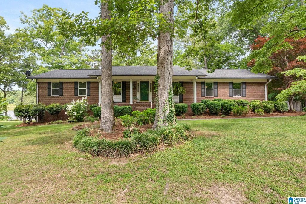10 SEDDON POINT, Pell City, AL 35128