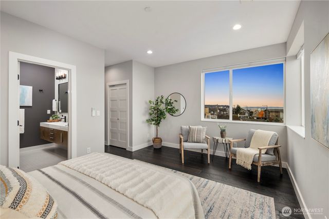 4018 Beach Drive SW, Seattle, WA 98116