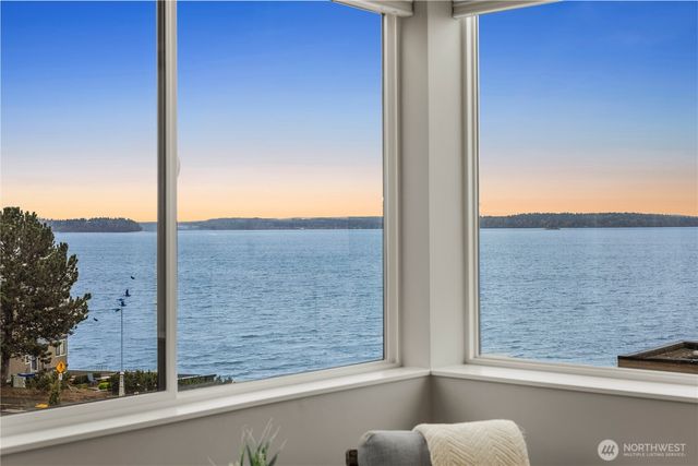 4018 Beach Drive SW, Seattle, WA 98116