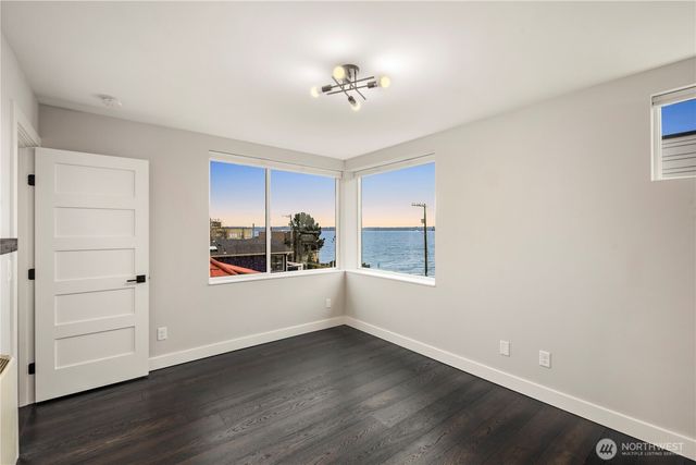 4018 Beach Drive SW, Seattle, WA 98116