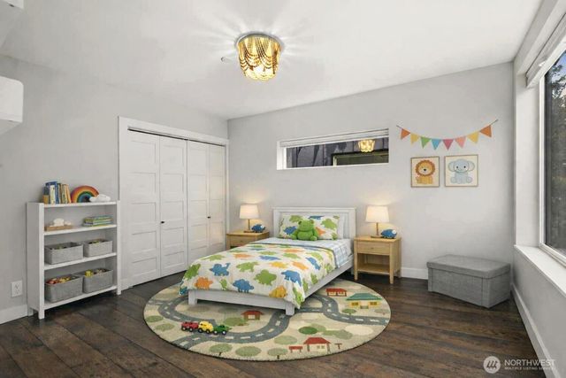 4018 Beach Drive SW, Seattle, WA 98116