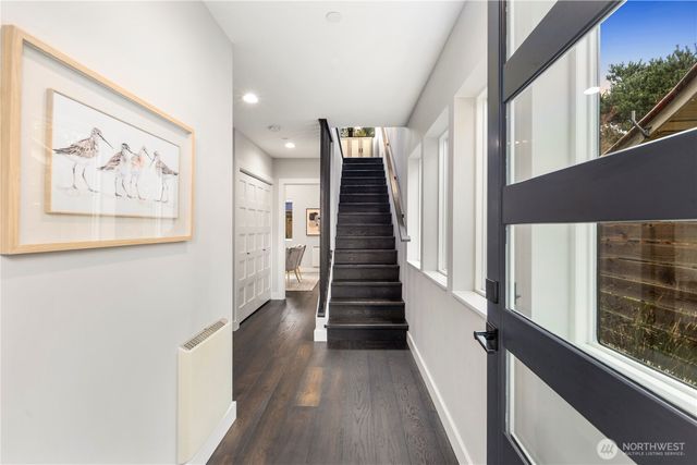 4018 Beach Drive SW, Seattle, WA 98116