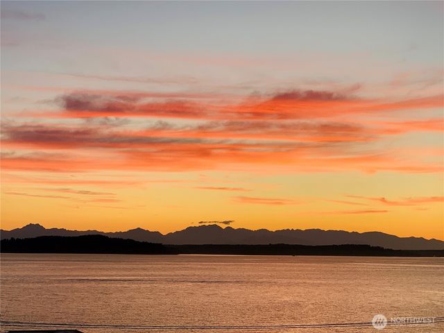 4018 Beach Drive SW, Seattle, WA 98116