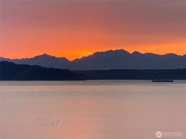 4018 Beach Drive SW, Seattle, WA 98116